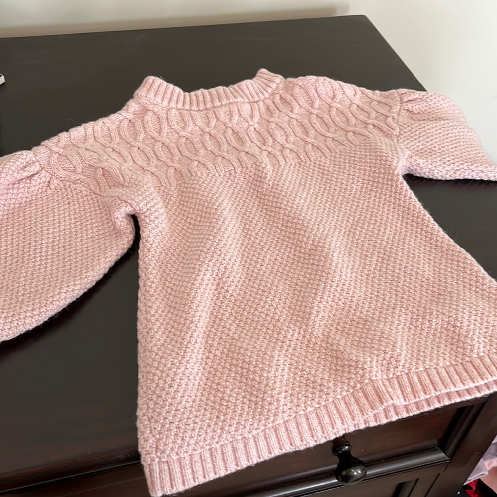 Light pink beautiful cableknit sweater from Janie and Jack. Size 5